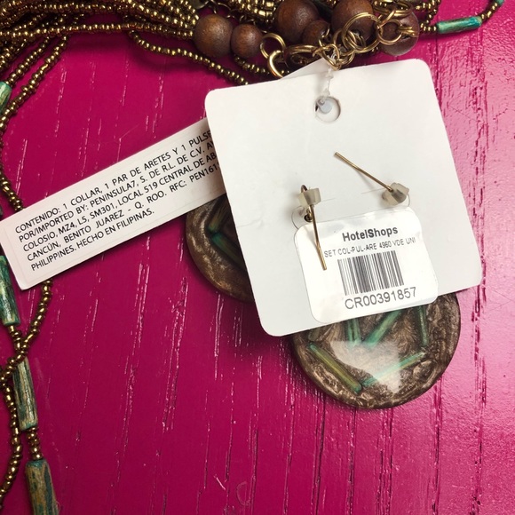 ✨NWT Amiani Necklace and Earring Set✨ - Picture 4 of 5